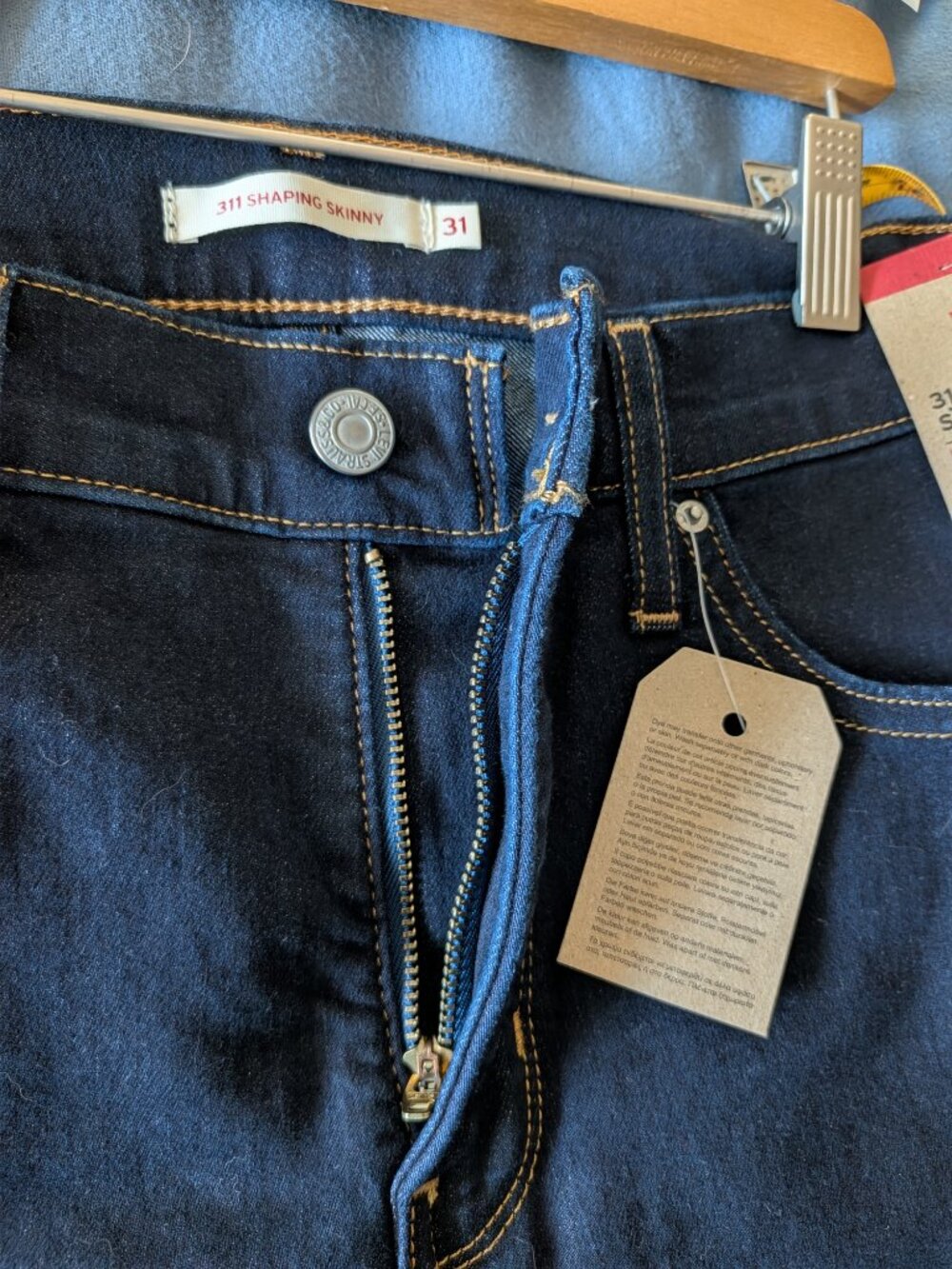 Levi's 311 Shaping Skinny jeans Size 12 Long, W31 L32, NWT - Picture 4 of 6